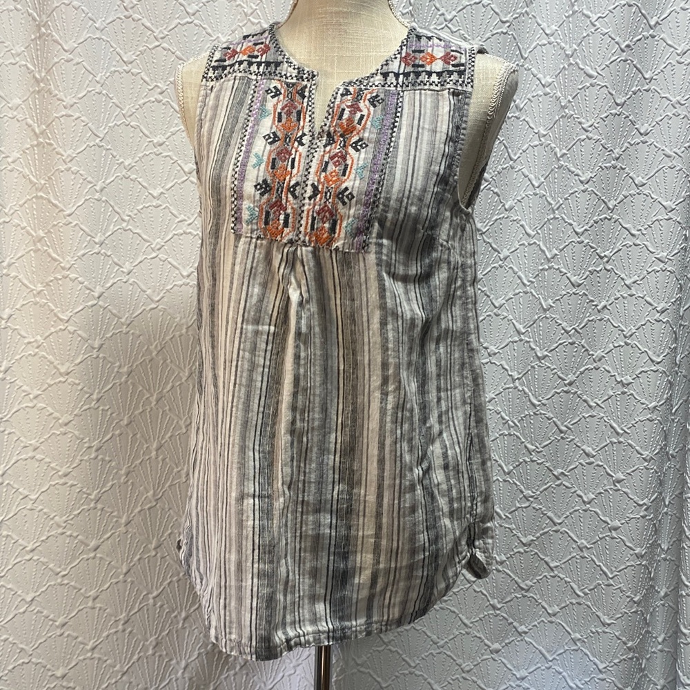 NWT beachlunchlounge size medium Gray stripes &‎ Orange teal embroidery boho